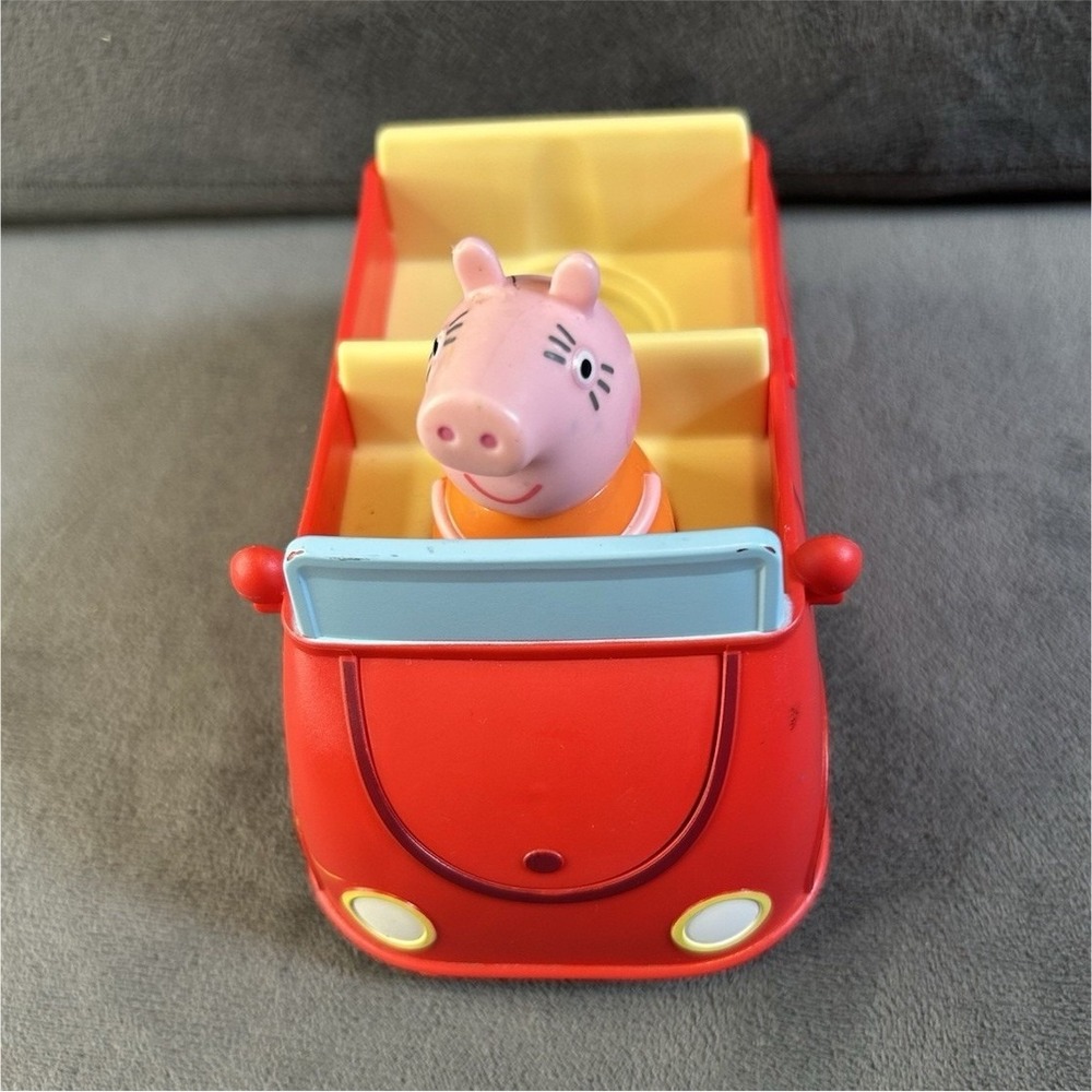 Peppa Pig Family Fun Car Hasbro Talking Red Car Peppa Figure 2022 Works